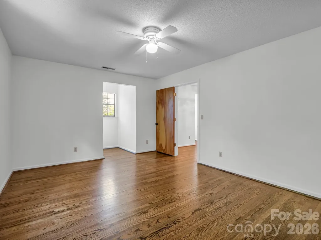 122 Birchwood Drive Hendersonville NC 28739