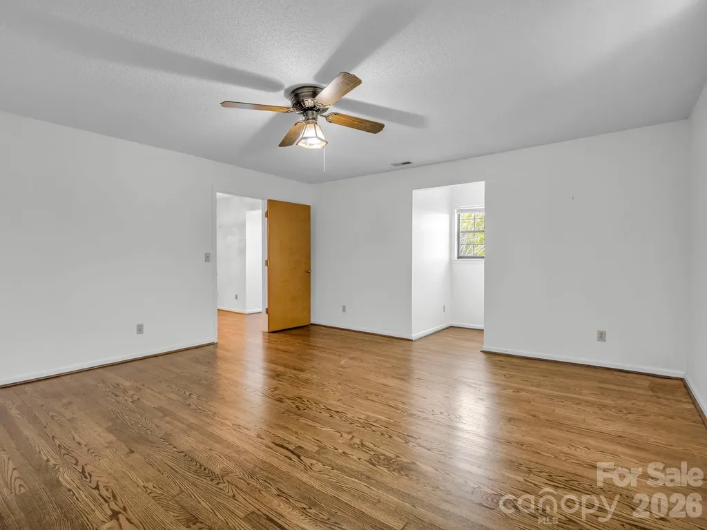 122 Birchwood Drive Hendersonville NC 28739