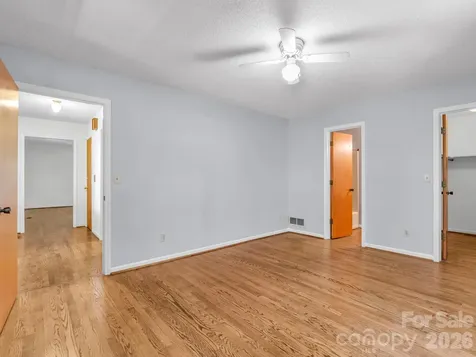 122 Birchwood Drive Hendersonville NC 28739