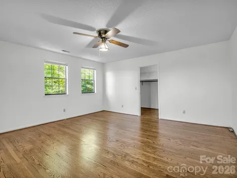 122 Birchwood Drive Hendersonville NC 28739