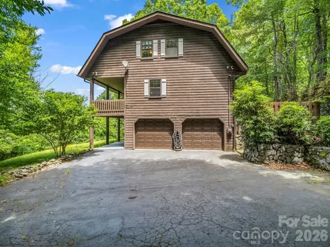 122 Birchwood Drive Hendersonville NC 28739