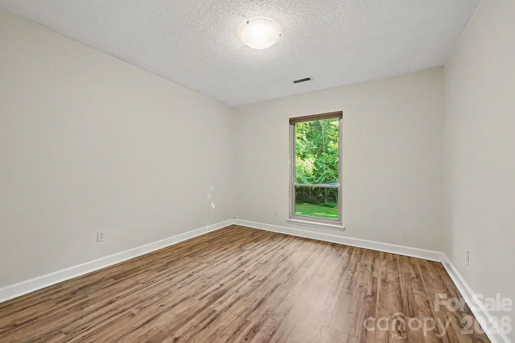 10006 Stoneleigh Lane Charlotte NC 28277