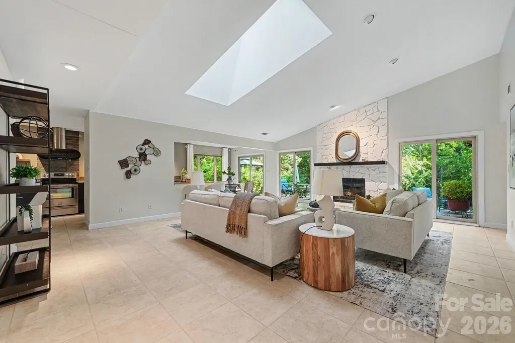 10006 Stoneleigh Lane Charlotte NC 28277