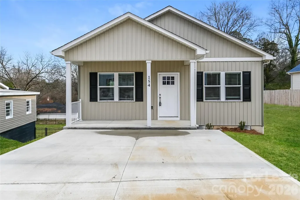 154 Mckinnon Avenue NE Concord NC 28025