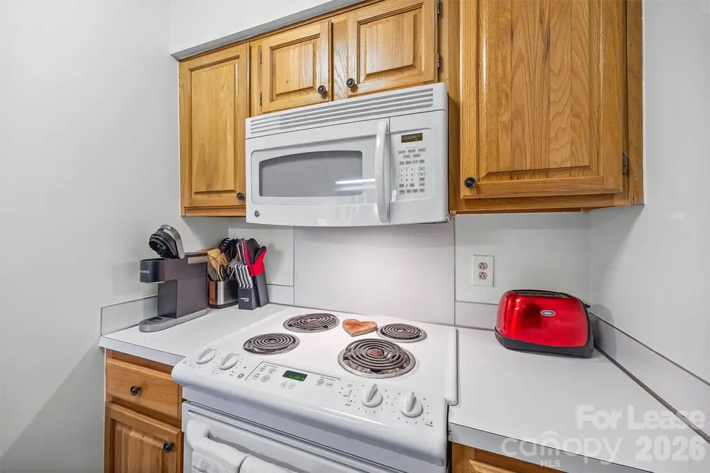 5003 Sharon Road Charlotte NC 28210