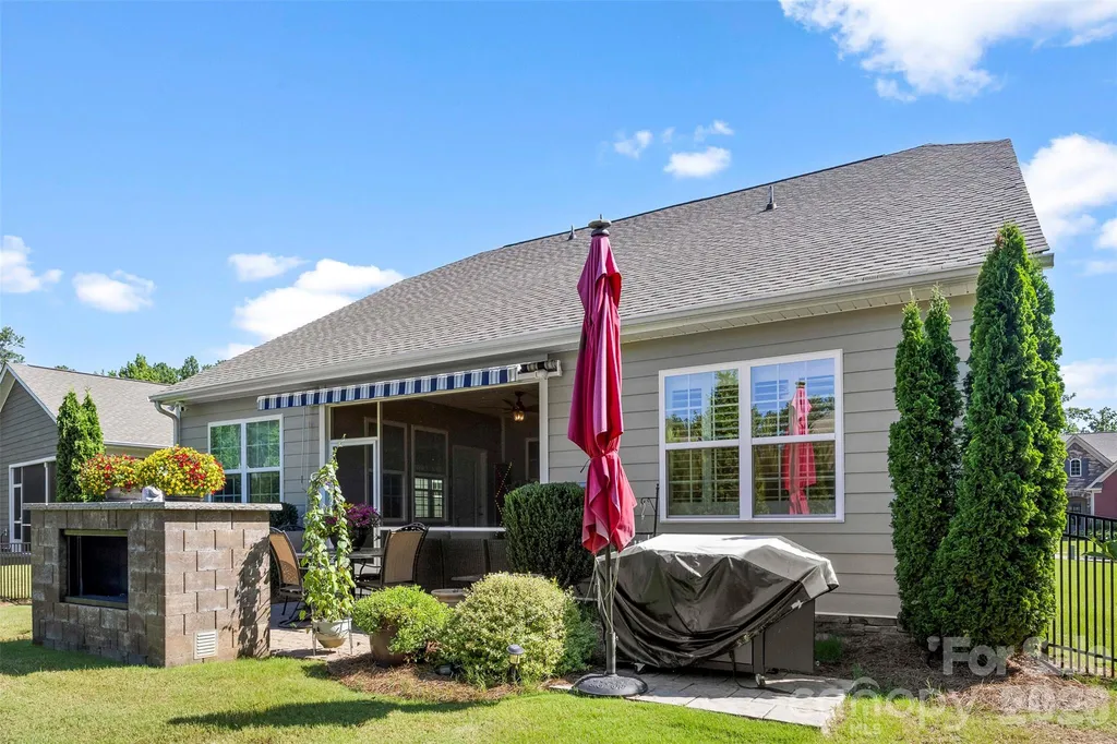 136 Picasso Trail Mount Holly NC 28120