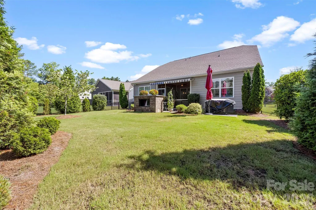 136 Picasso Trail Mount Holly NC 28120