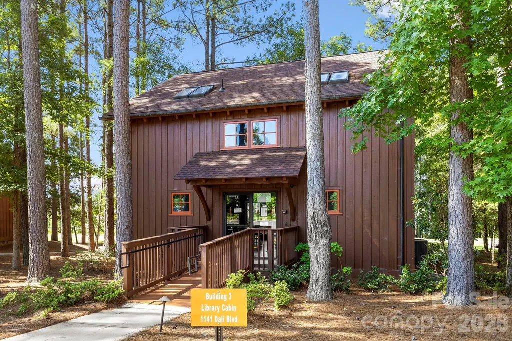 136 Picasso Trail Mount Holly NC 28120