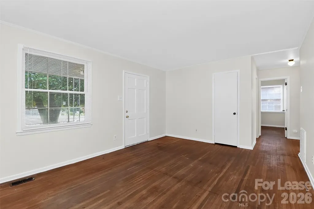 1813 Lasalle Street Charlotte NC 28216
