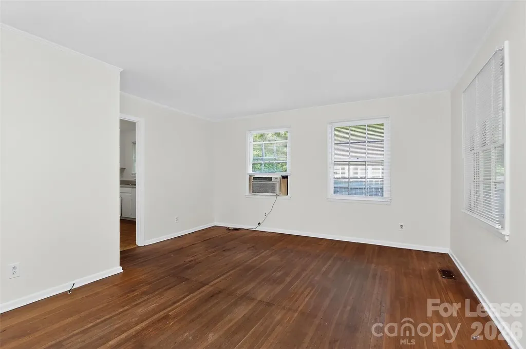 1813 Lasalle Street Charlotte NC 28216