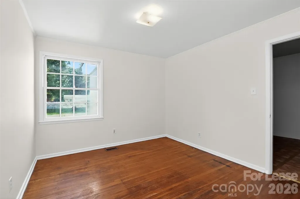 1813 Lasalle Street Charlotte NC 28216