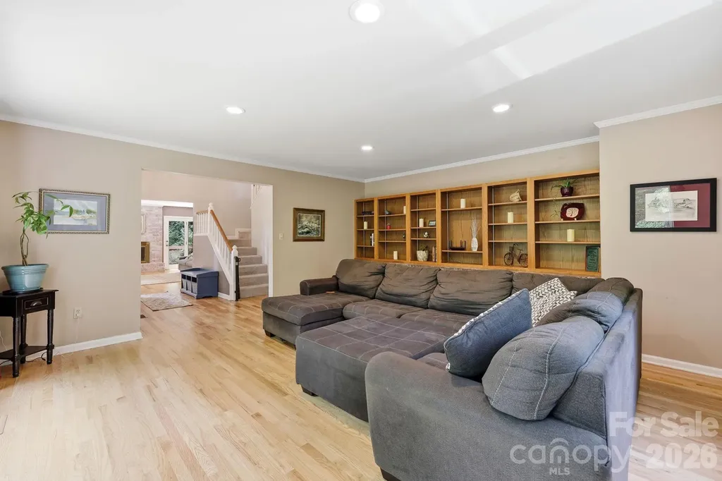 202 Riva Ridge Drive Fairview NC 28730
