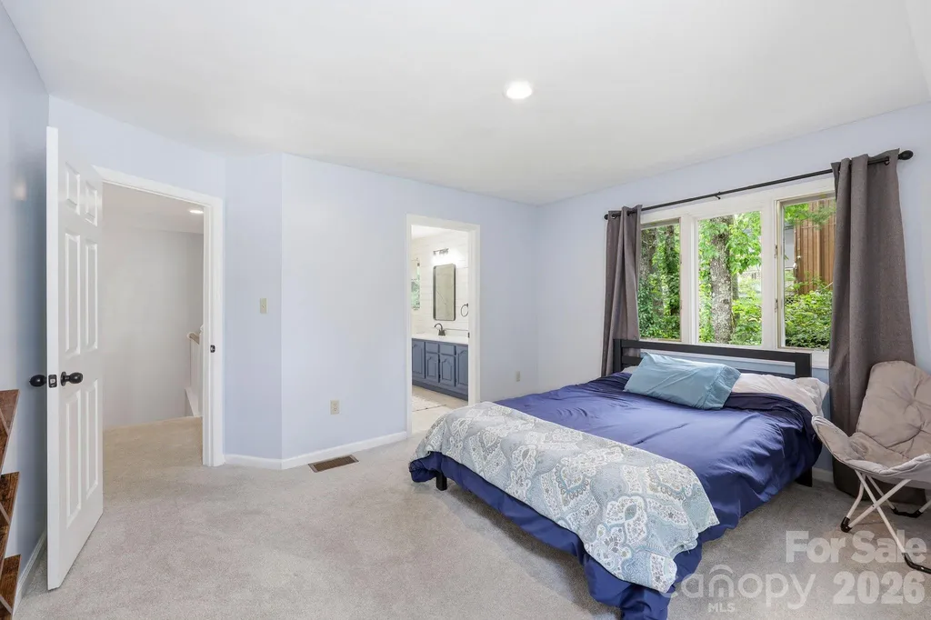 202 Riva Ridge Drive Fairview NC 28730