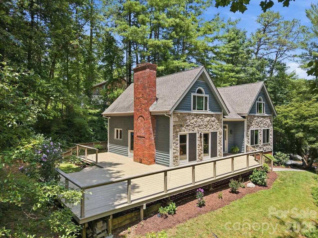 202 Riva Ridge Drive Fairview NC 28730