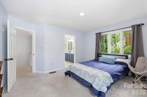 202 Riva Ridge Drive Fairview NC 28730