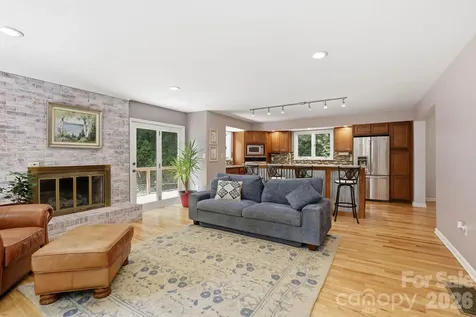 202 Riva Ridge Drive Fairview NC 28730