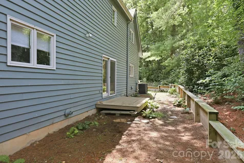 202 Riva Ridge Drive Fairview NC 28730
