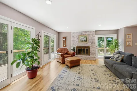 202 Riva Ridge Drive Fairview NC 28730