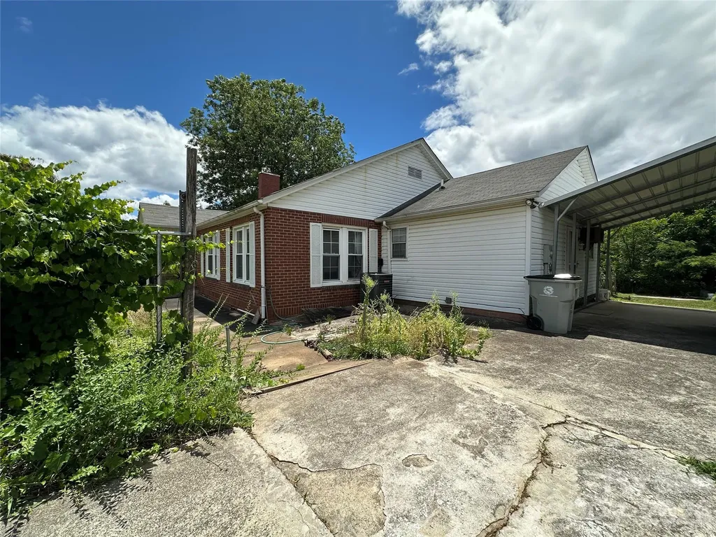 502 Connelly Springs Road SW Lenoir NC 28645