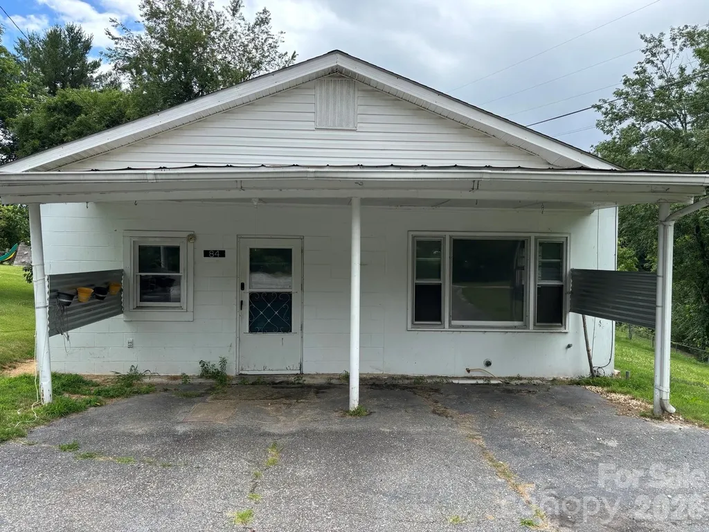 86 Jack Sullins Road Spruce Pine NC 28777