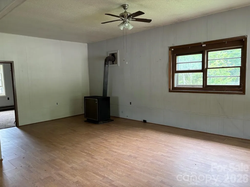 86 Jack Sullins Road Spruce Pine NC 28777