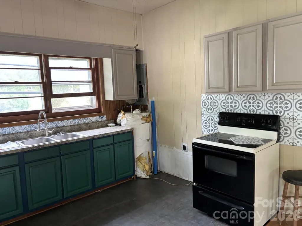 86 Jack Sullins Road Spruce Pine NC 28777