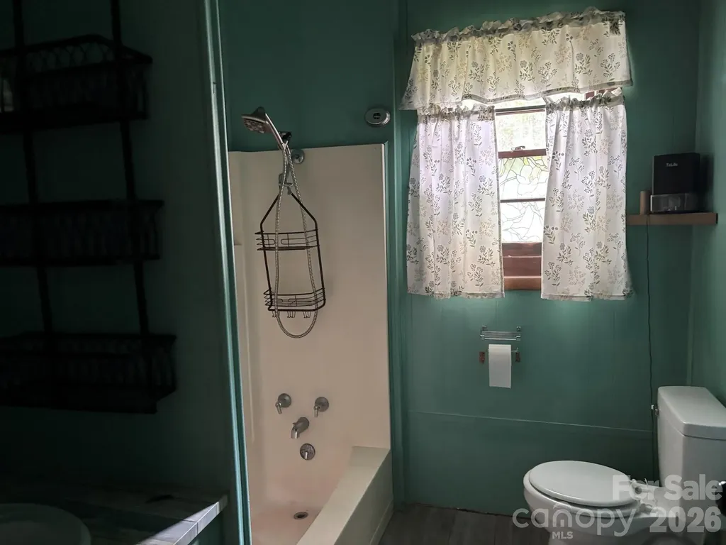 86 Jack Sullins Road Spruce Pine NC 28777