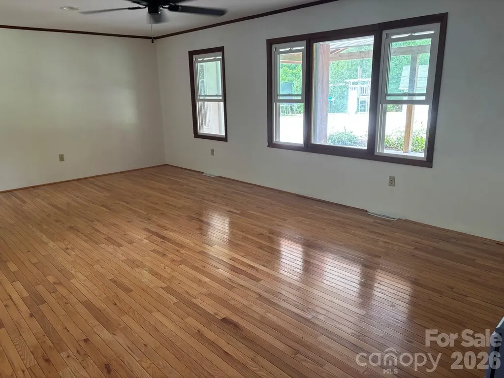 86 Jack Sullins Road Spruce Pine NC 28777