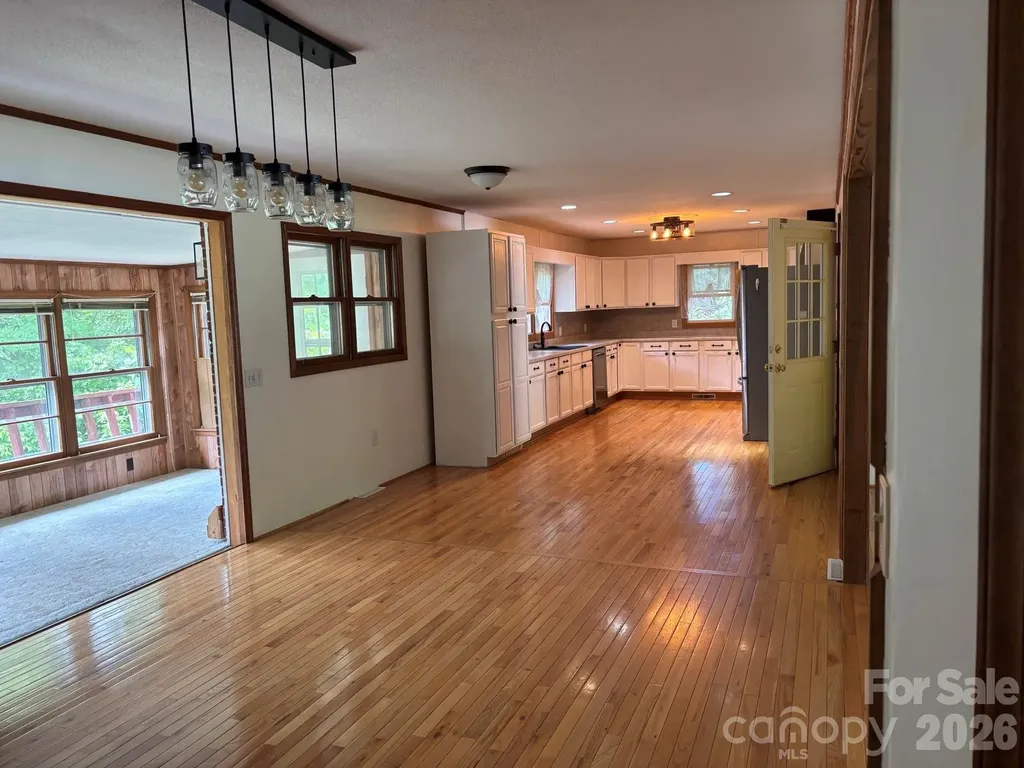 86 Jack Sullins Road Spruce Pine NC 28777
