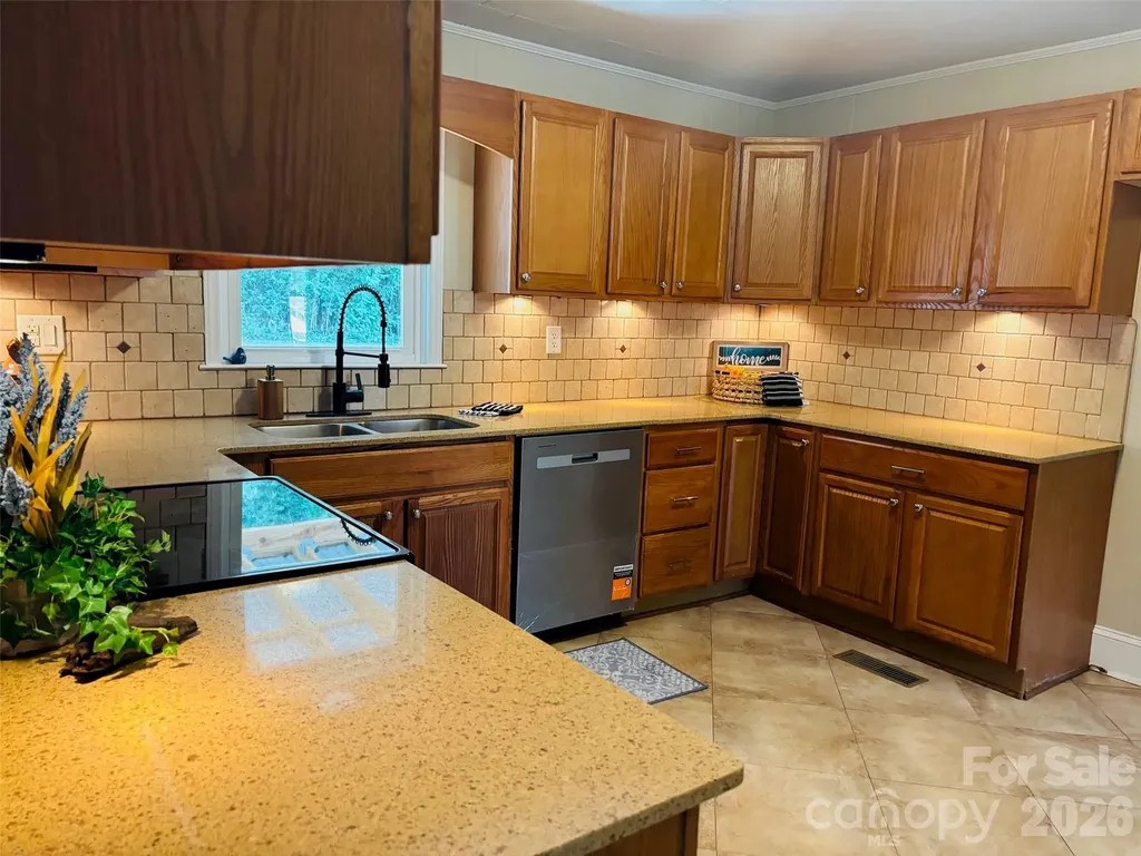 168 Collins Avenue Forest City NC 28043