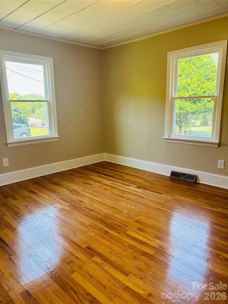 168 Collins Avenue Forest City NC 28043