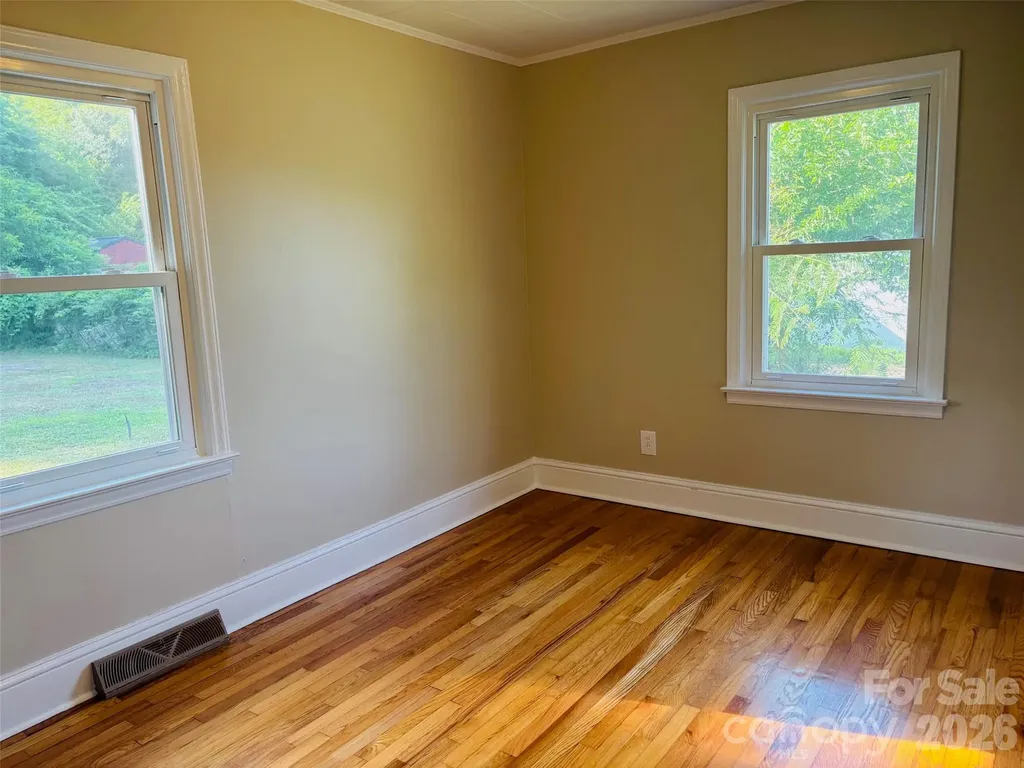 168 Collins Avenue Forest City NC 28043
