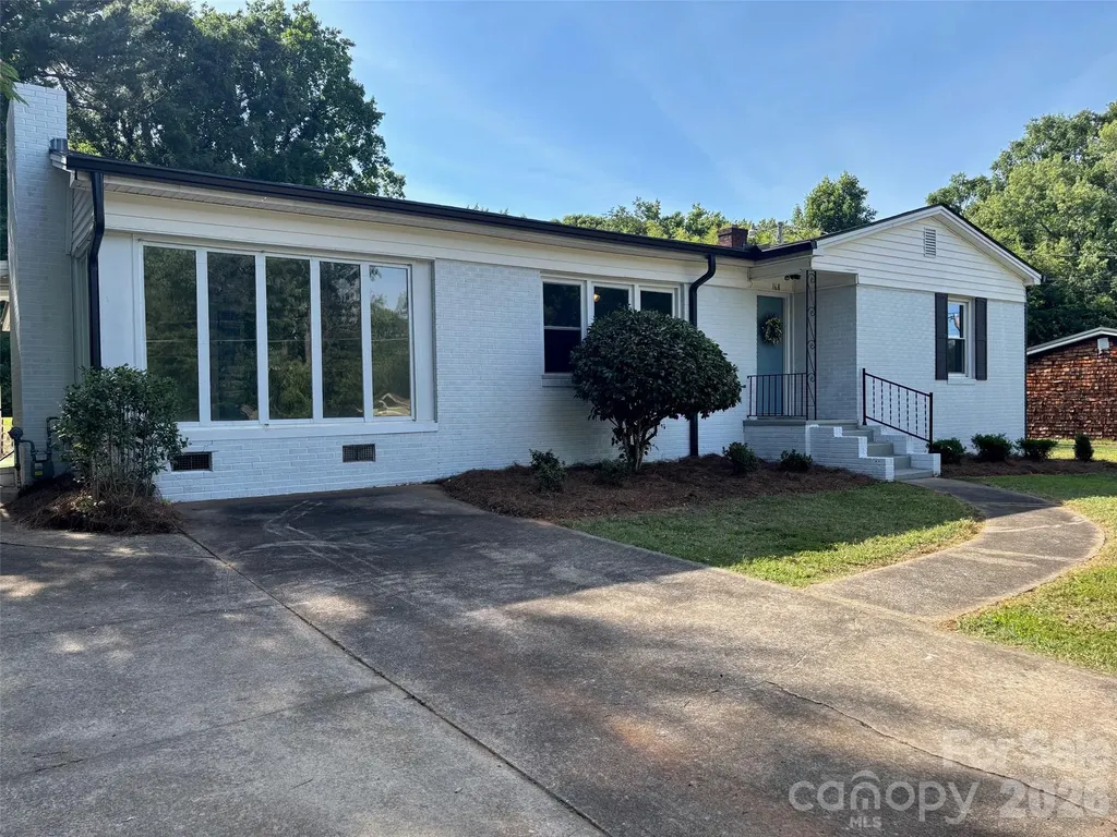 168 Collins Avenue Forest City NC 28043