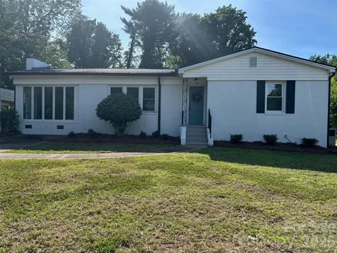 168 Collins Avenue Forest City NC 28043