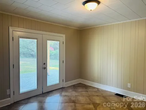 168 Collins Avenue Forest City NC 28043