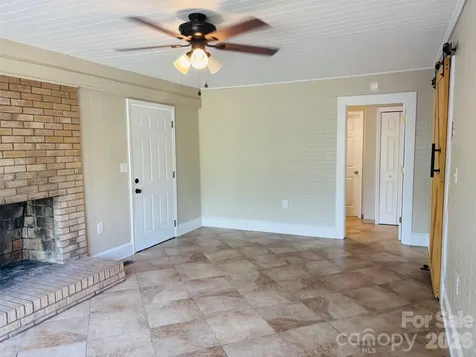 168 Collins Avenue Forest City NC 28043