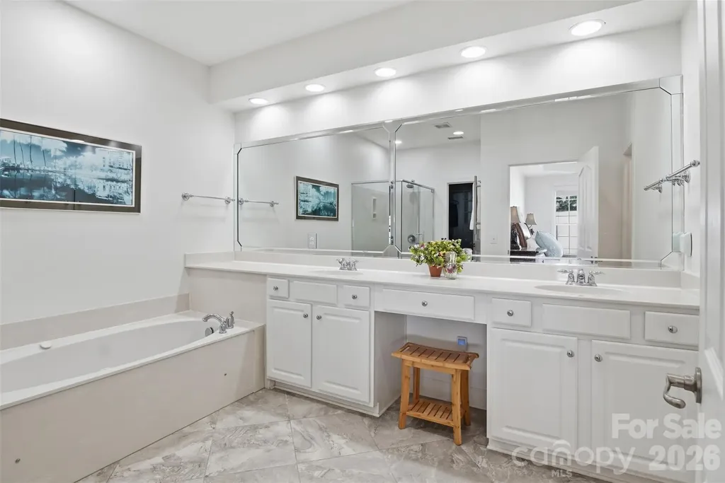 8109 Oratorio Place Charlotte NC 28270