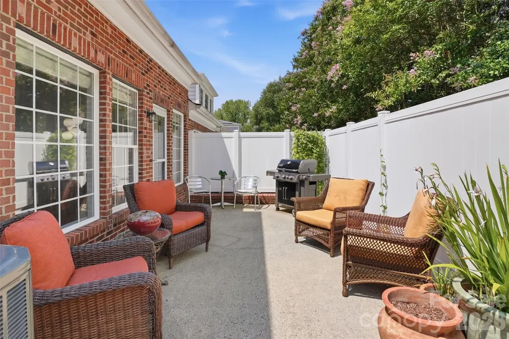 8109 Oratorio Place Charlotte NC 28270