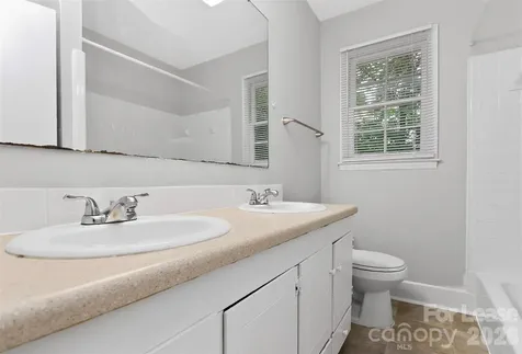 11228 Gladewater Drive Matthews NC 28105