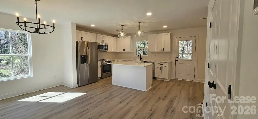 382 W Moore Avenue Mooresville NC 28115