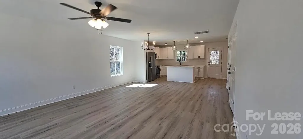 382 W Moore Avenue Mooresville NC 28115