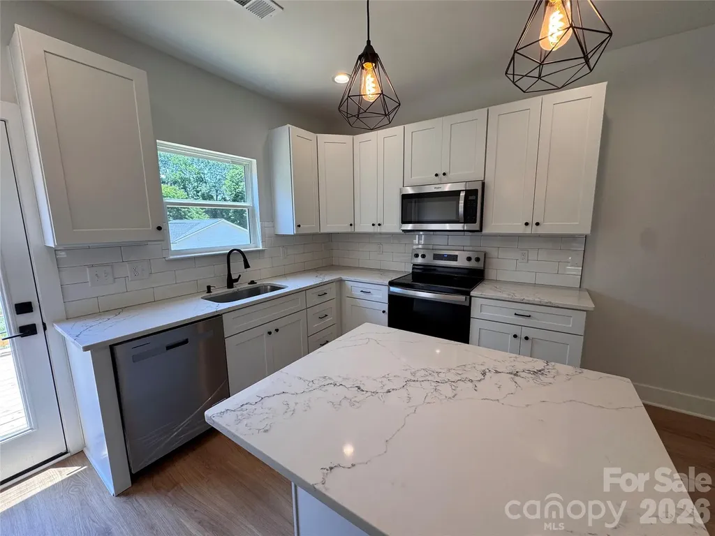 401 N Firestone Street Gastonia NC 28052