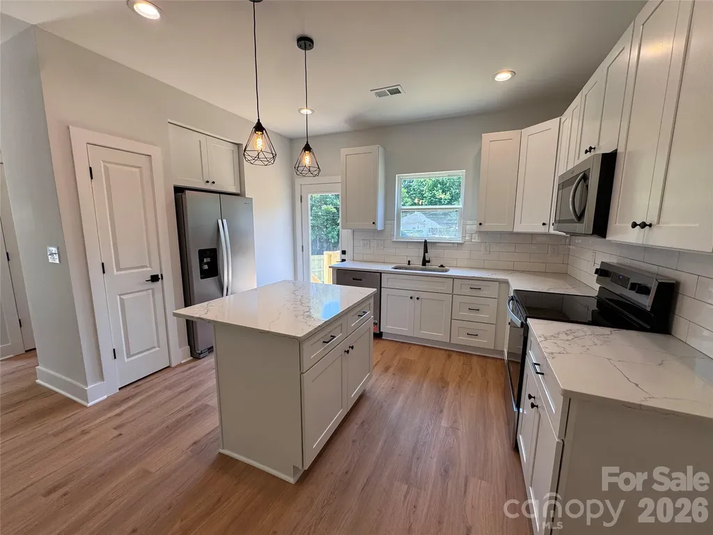 401 N Firestone Street Gastonia NC 28052