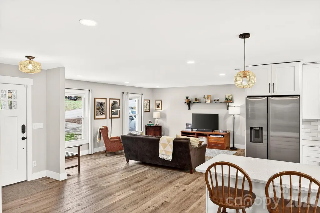 61 Knoll Ridge Drive Asheville NC 28804