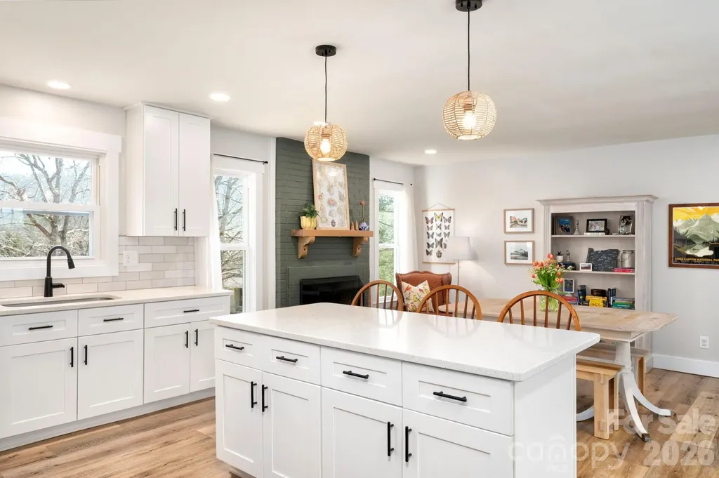 61 Knoll Ridge Drive Asheville NC 28804