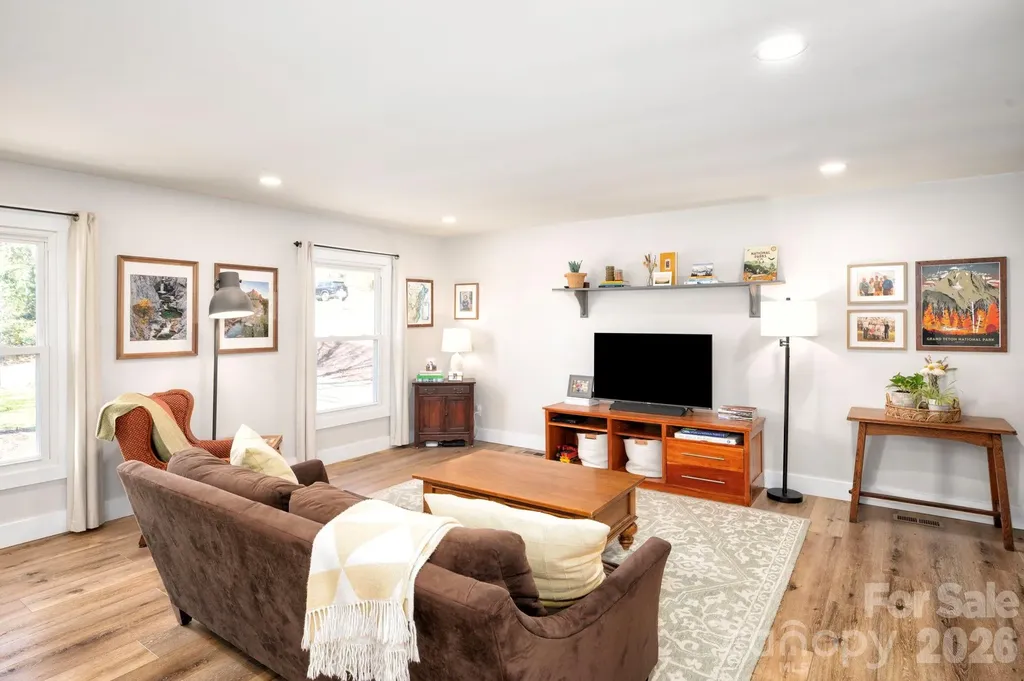 61 Knoll Ridge Drive Asheville NC 28804