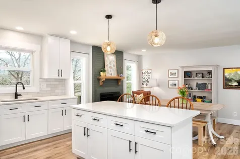 61 Knoll Ridge Drive Asheville NC 28804