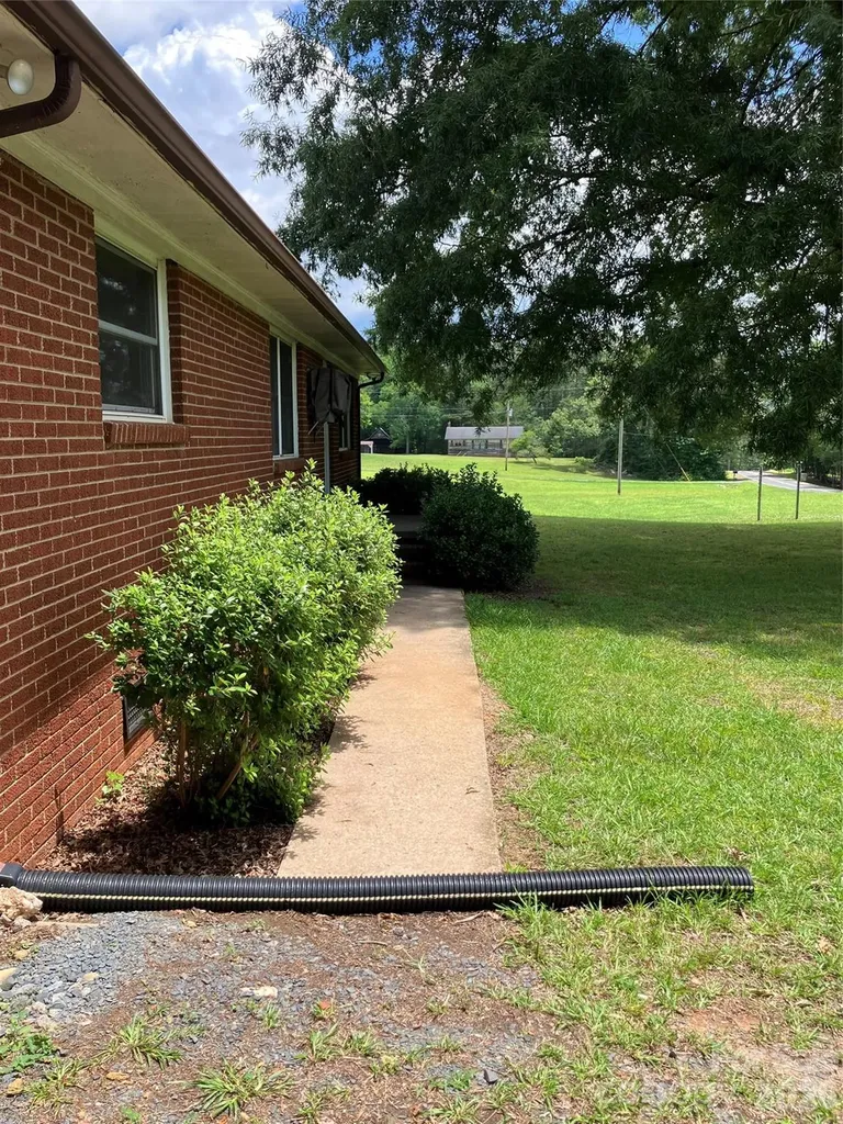 10663 Island Creek Road Stanfield NC 28163