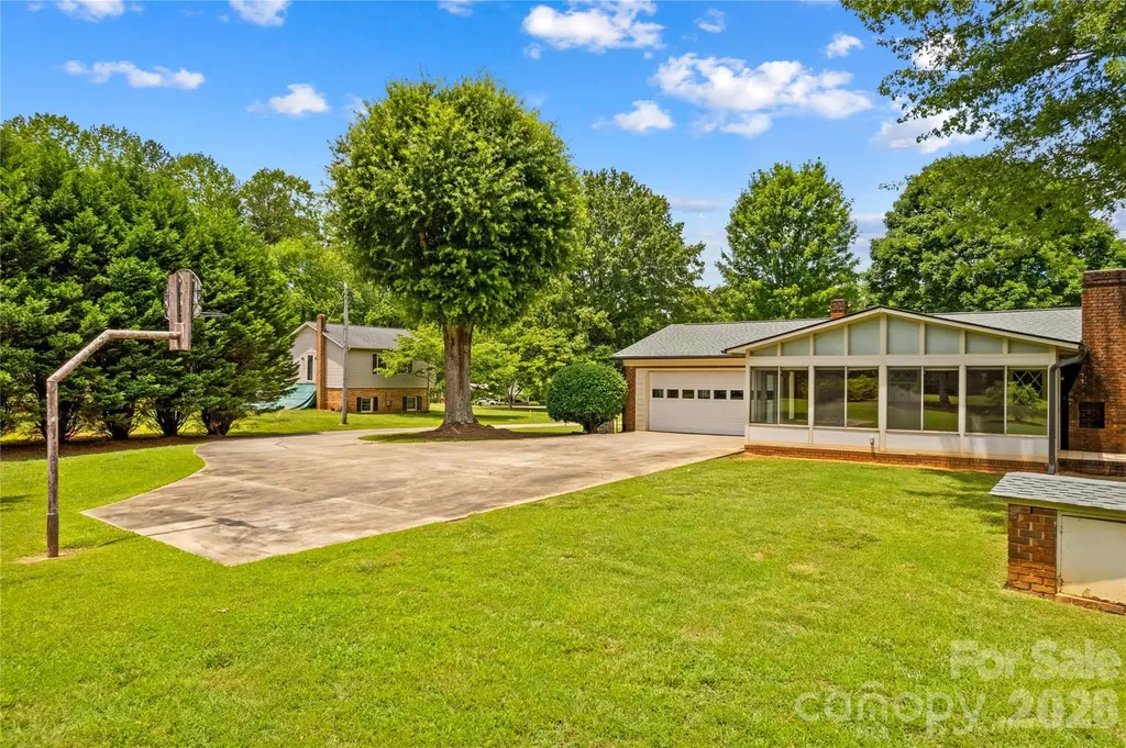 117 Fonda Road Statesville NC 28677