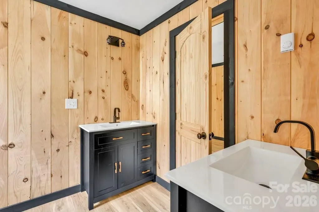 209 Meadow Loop Newland NC 28657